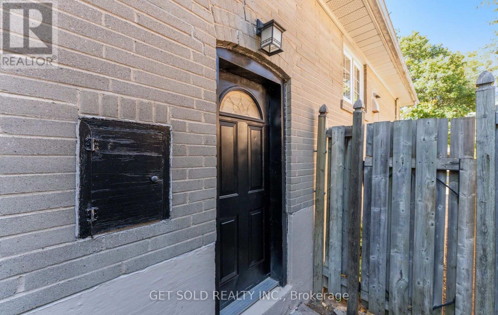 7 Watercliffe Road, Toronto, ON photo 39