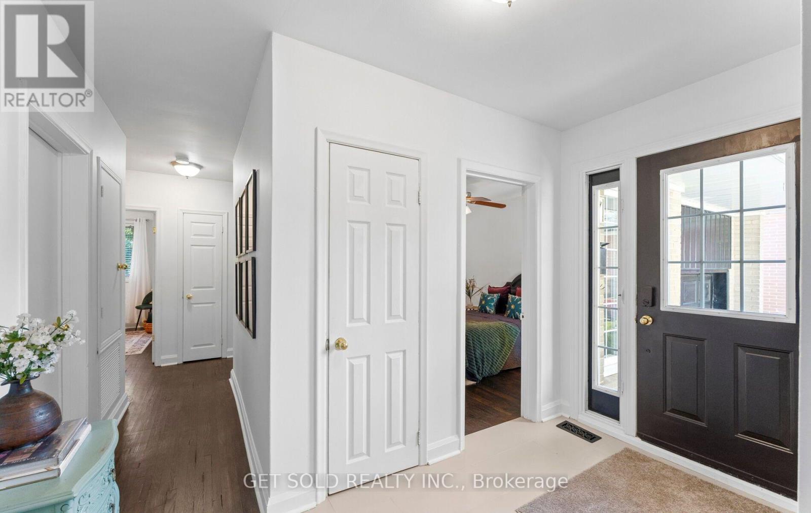 7 Watercliffe Road, Toronto, ON photo 4