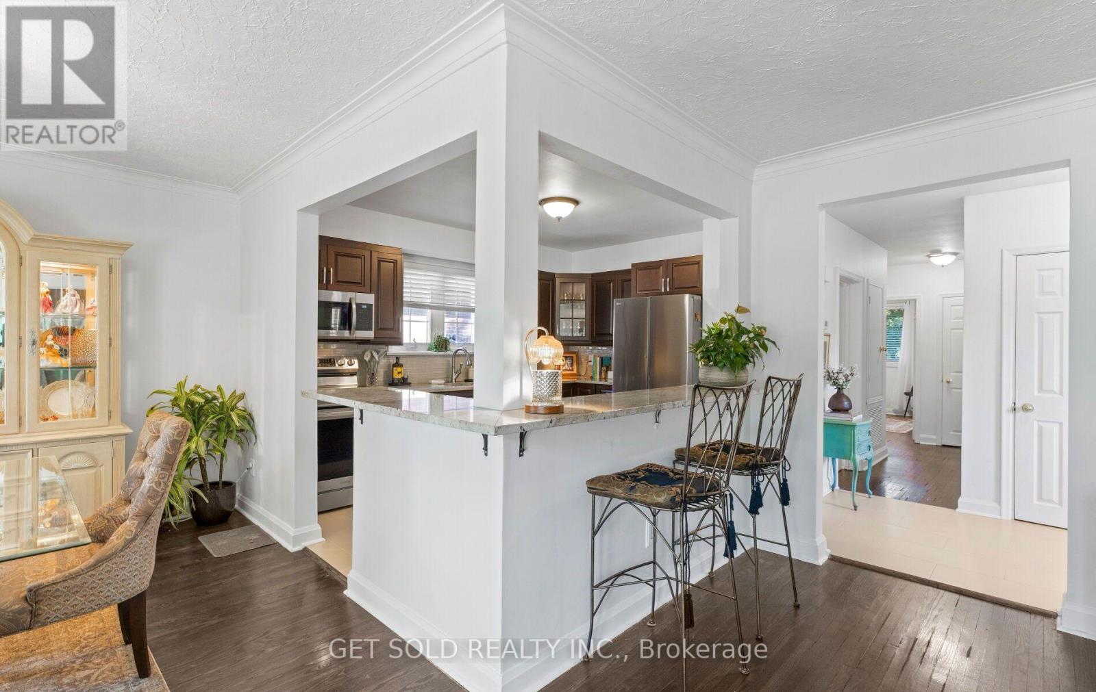 7 Watercliffe Road, Toronto, ON photo 9