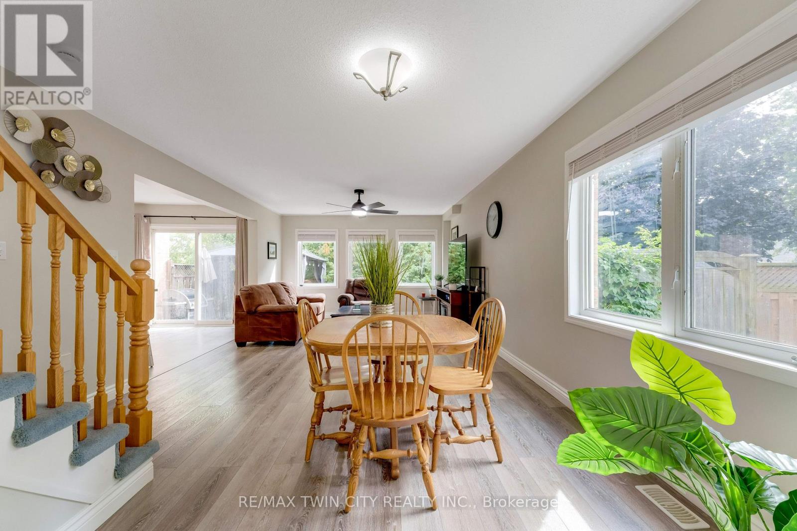 28 NANCROFT CRESCENT - 8