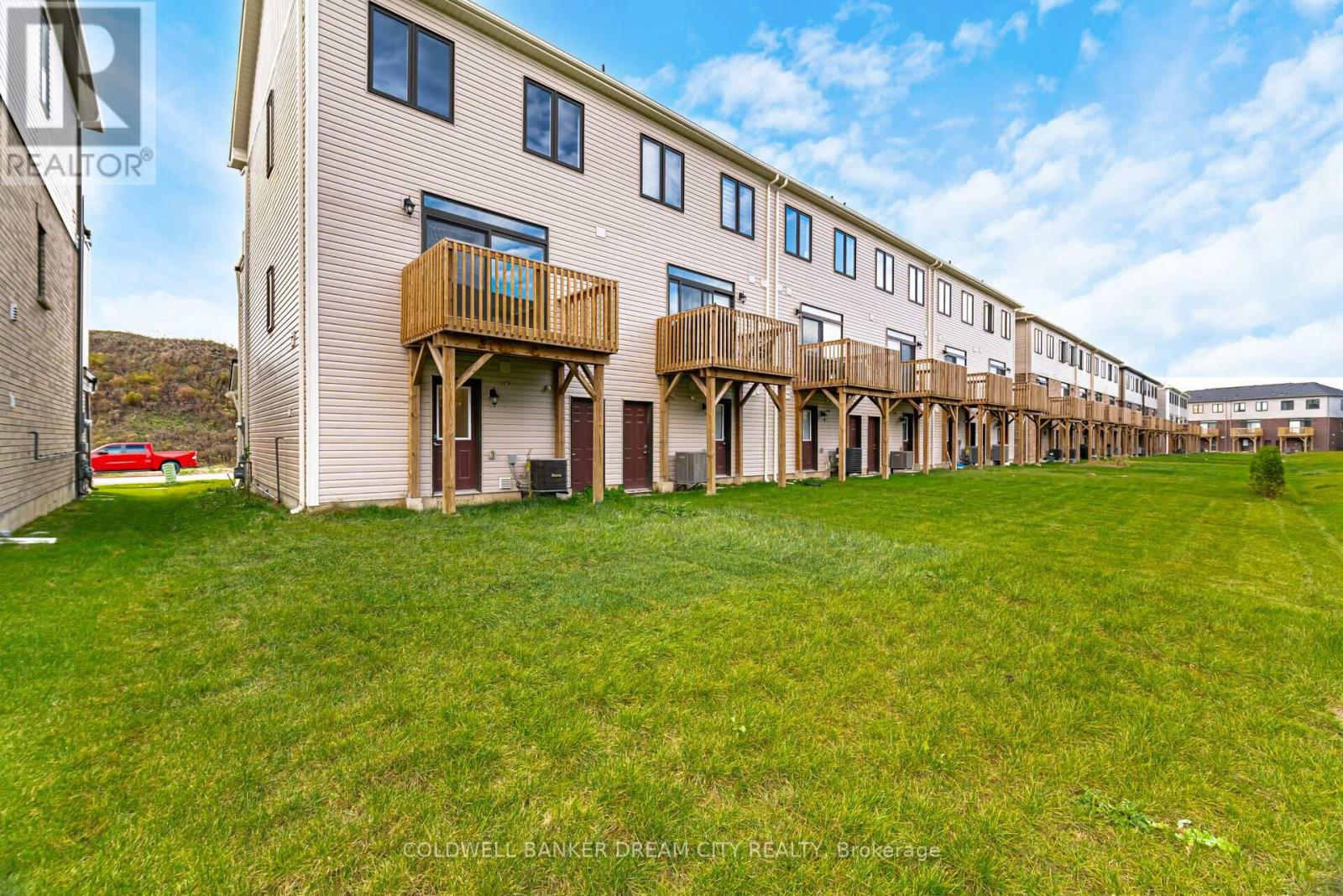 227 GILLESPIE DRIVE - 39