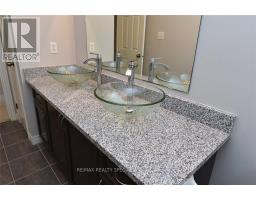 Upper Room - 310 Brigadoon Drive, Hamilton, ON L9C0B7 Photo 17