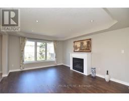 Upper Room - 310 Brigadoon Drive, Hamilton, ON L9C0B7 Photo 8
