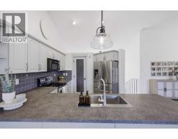 4pc Bathroom - 4109 45 Avenue, Sylvan Lake, AB T4S0B9 Photo 13