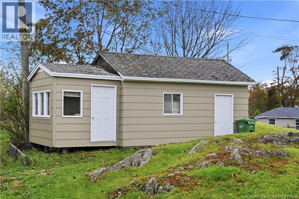 460 Lawrence Street - 28