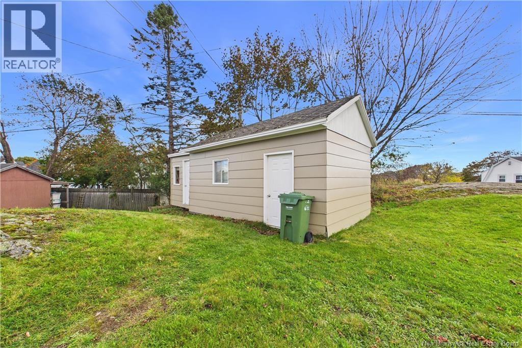460 Lawrence Street - 29