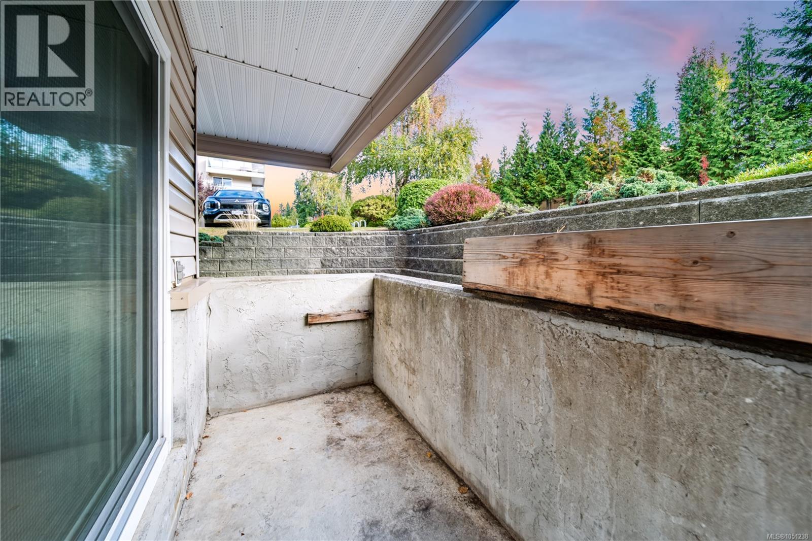 101 6715 Dover Rd, Nanaimo