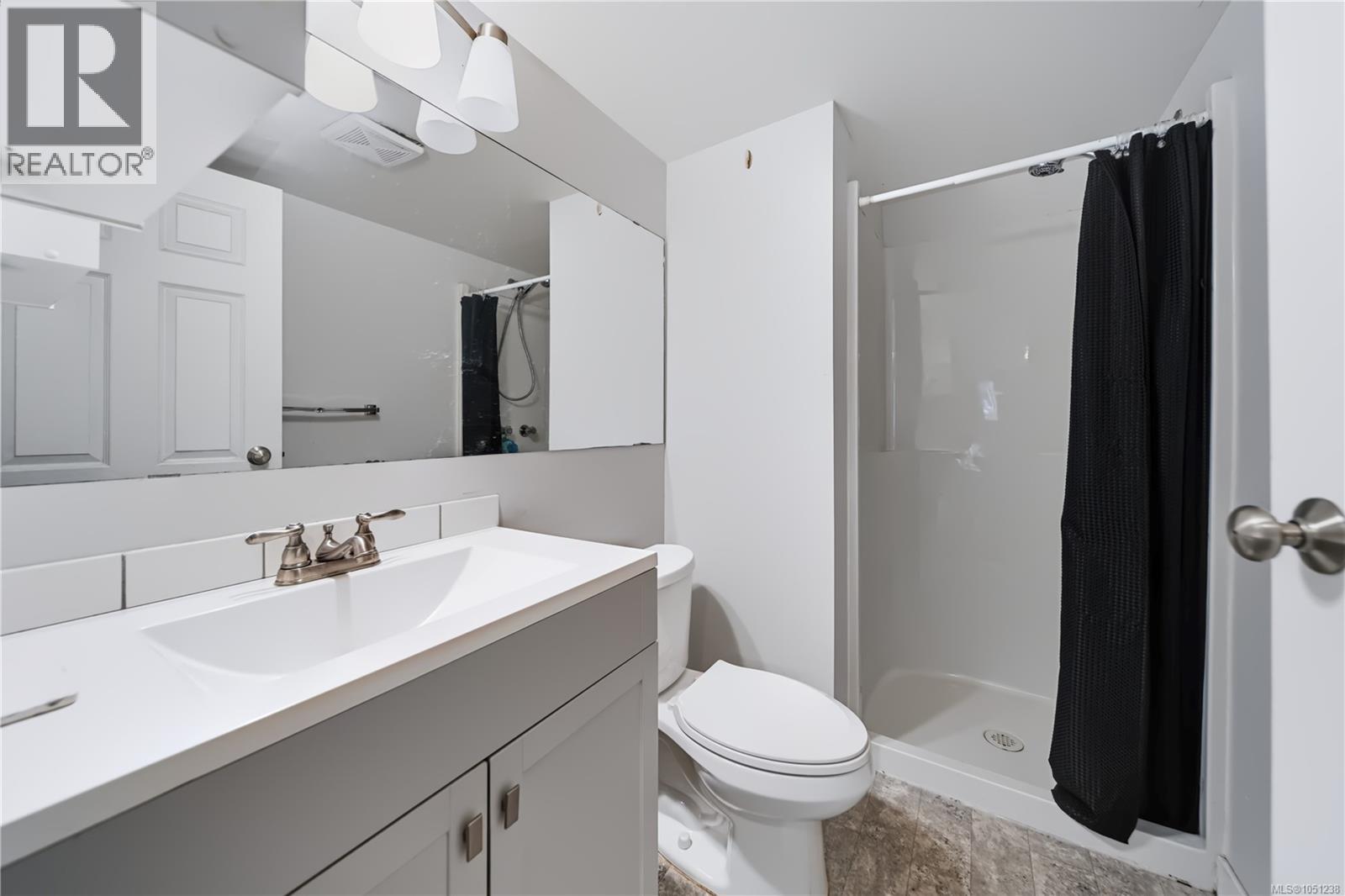 101 6715 Dover Rd, Nanaimo