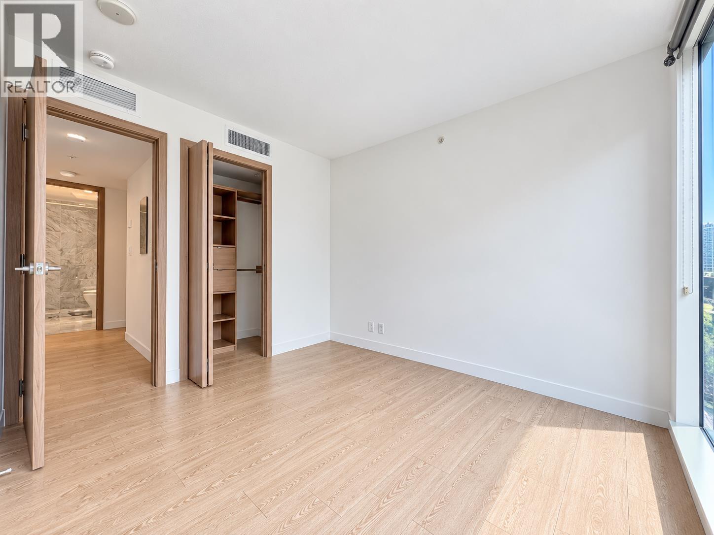 Photo of 520 8988 PATTERSON ROAD 18