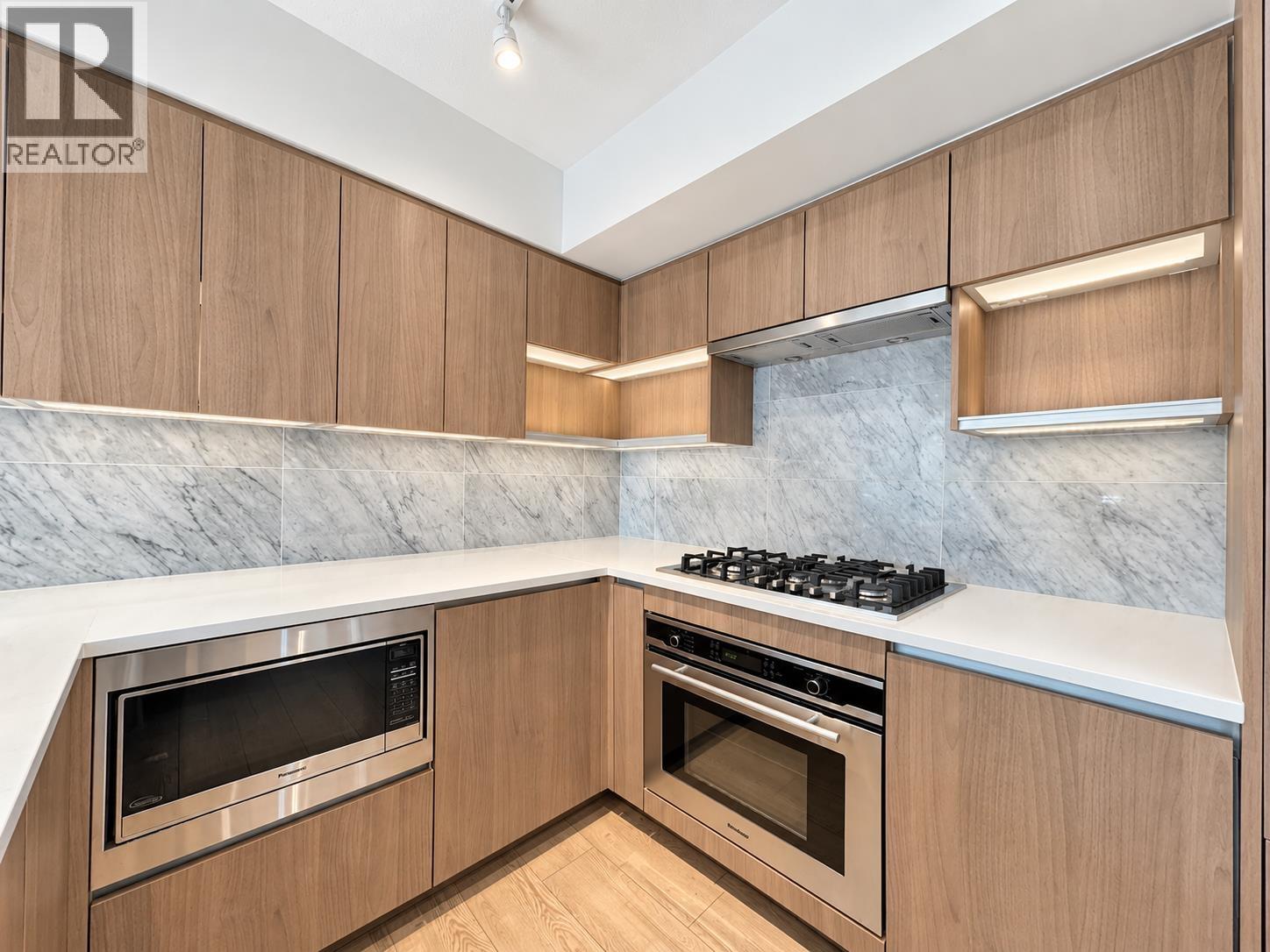 Photo of 520 8988 PATTERSON ROAD 28