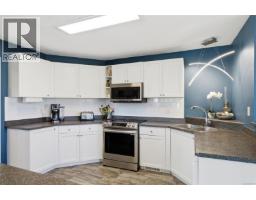 Dining nook - 878 Temple St, Parksville, BC V9P2L8 Photo 6