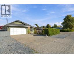 878 Temple St, Parksville, BC V9P2L8 Photo 12