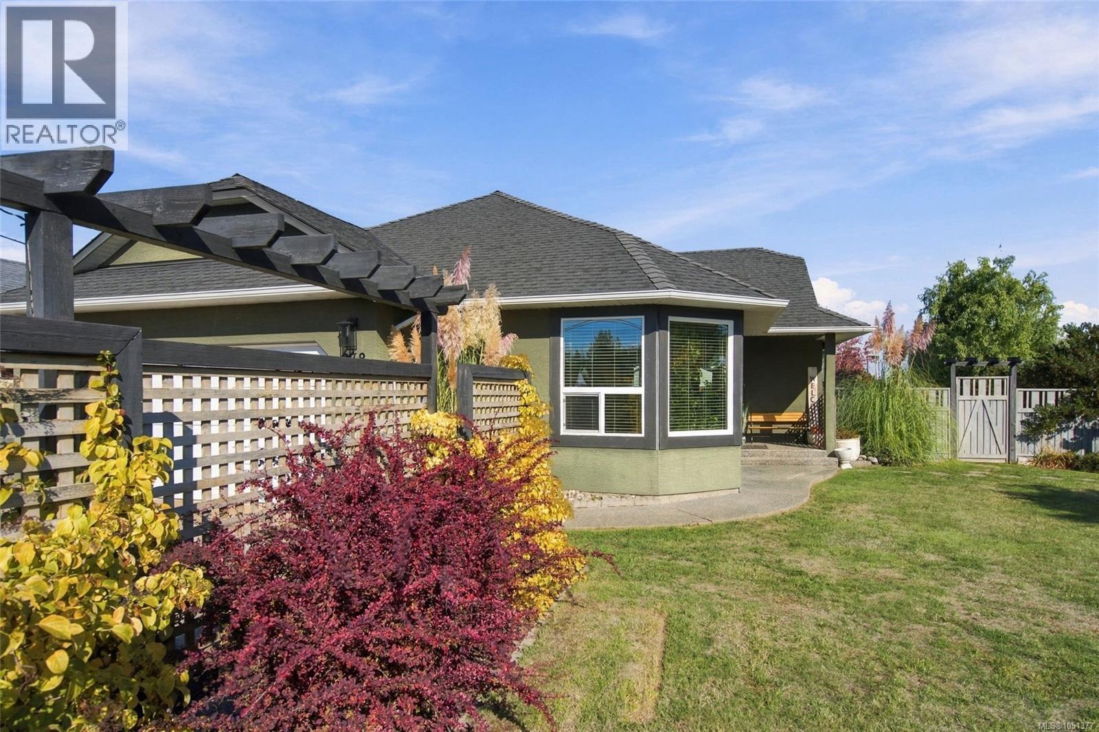 878 Temple St - Image 14