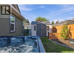 878 Temple St, Parksville, BC V9P2L8 Photo 40