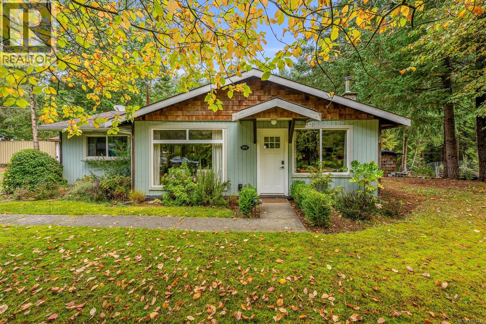 1972 Greenwood Cres - 1
