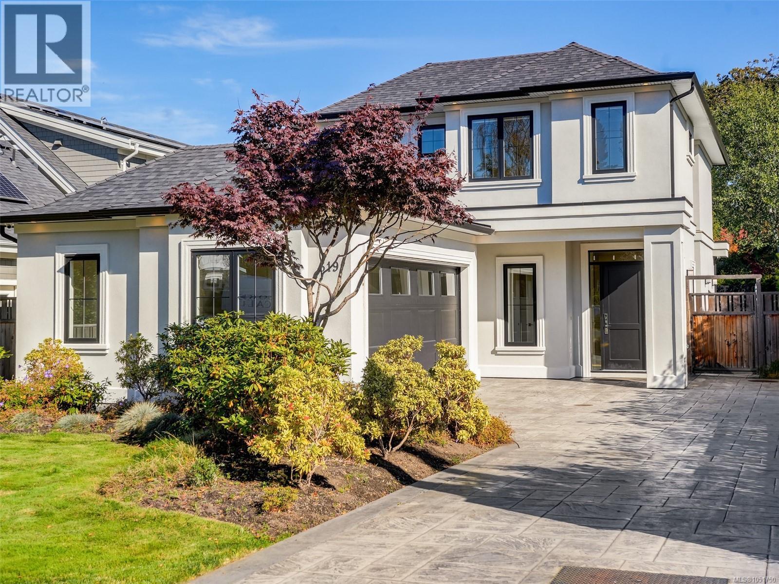  619 Oliver Street, Oak Bay