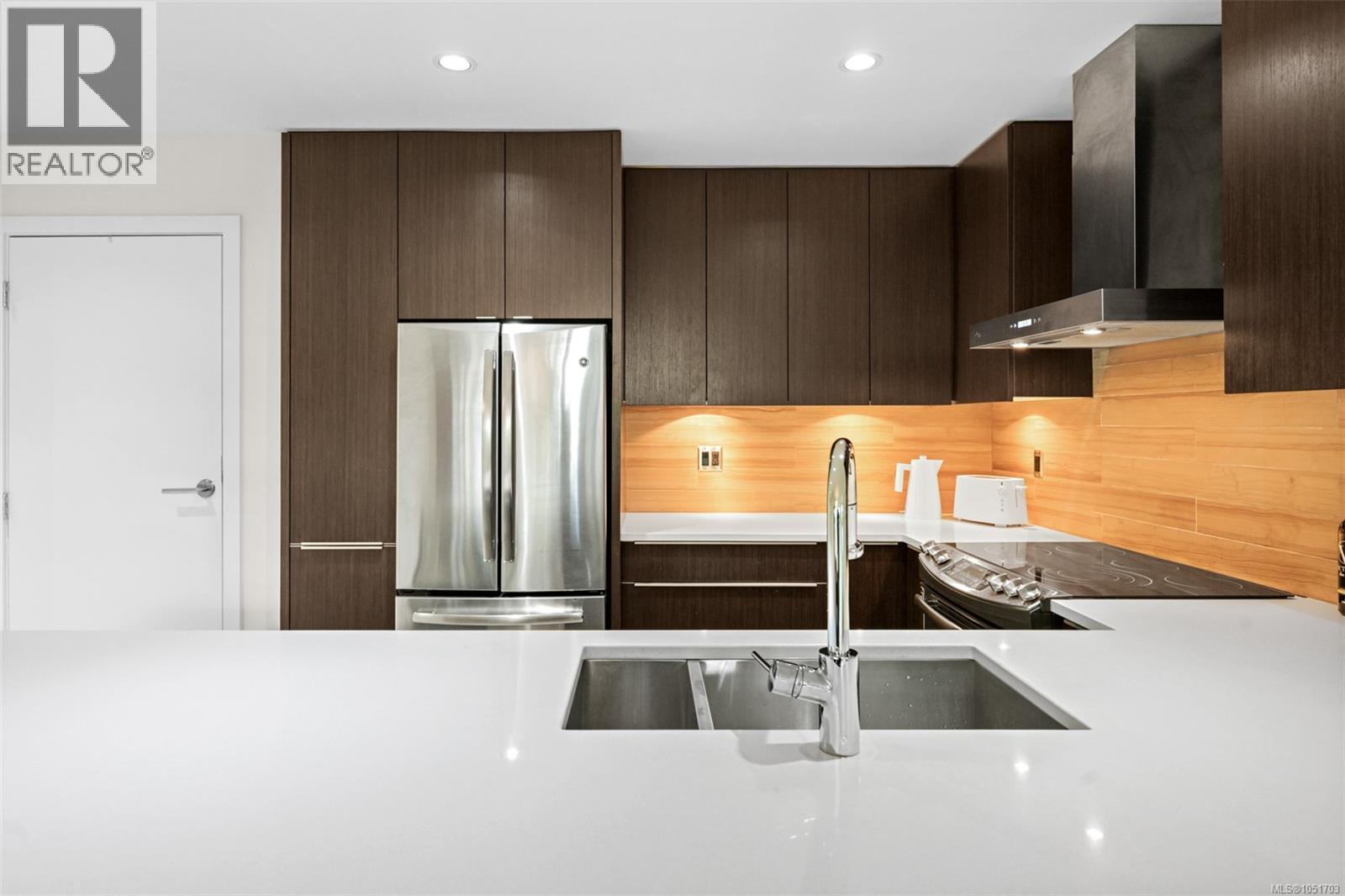 106 640 Michigan St, Victoria