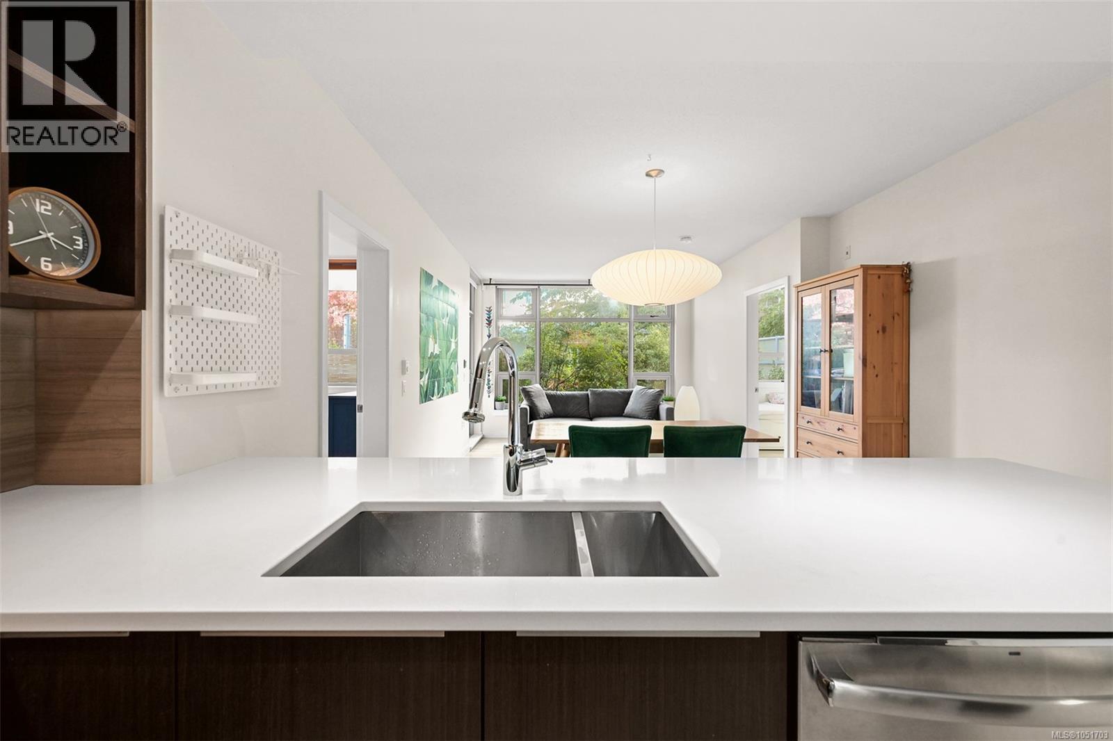 106 640 Michigan St, Victoria