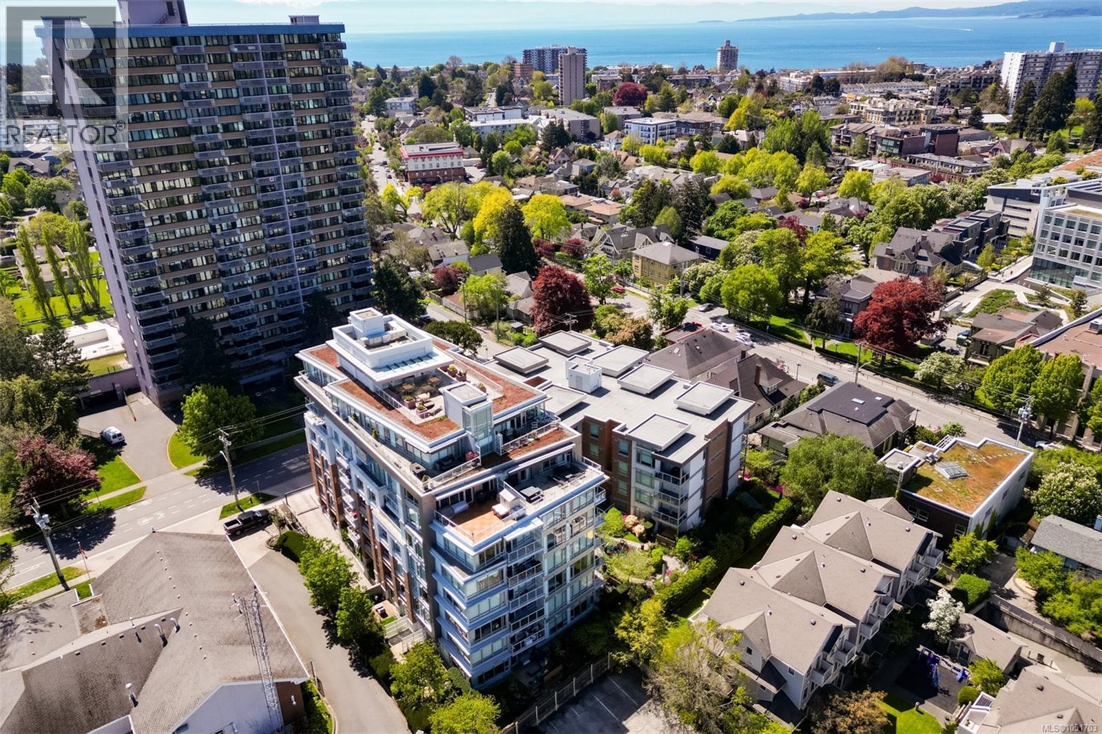 #106 640 Michigan St - 67