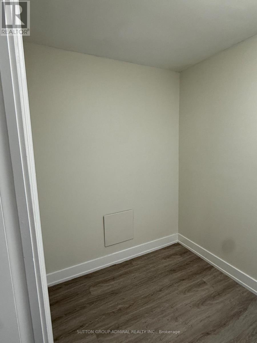 166 Eastbourne Avenue — photo 10