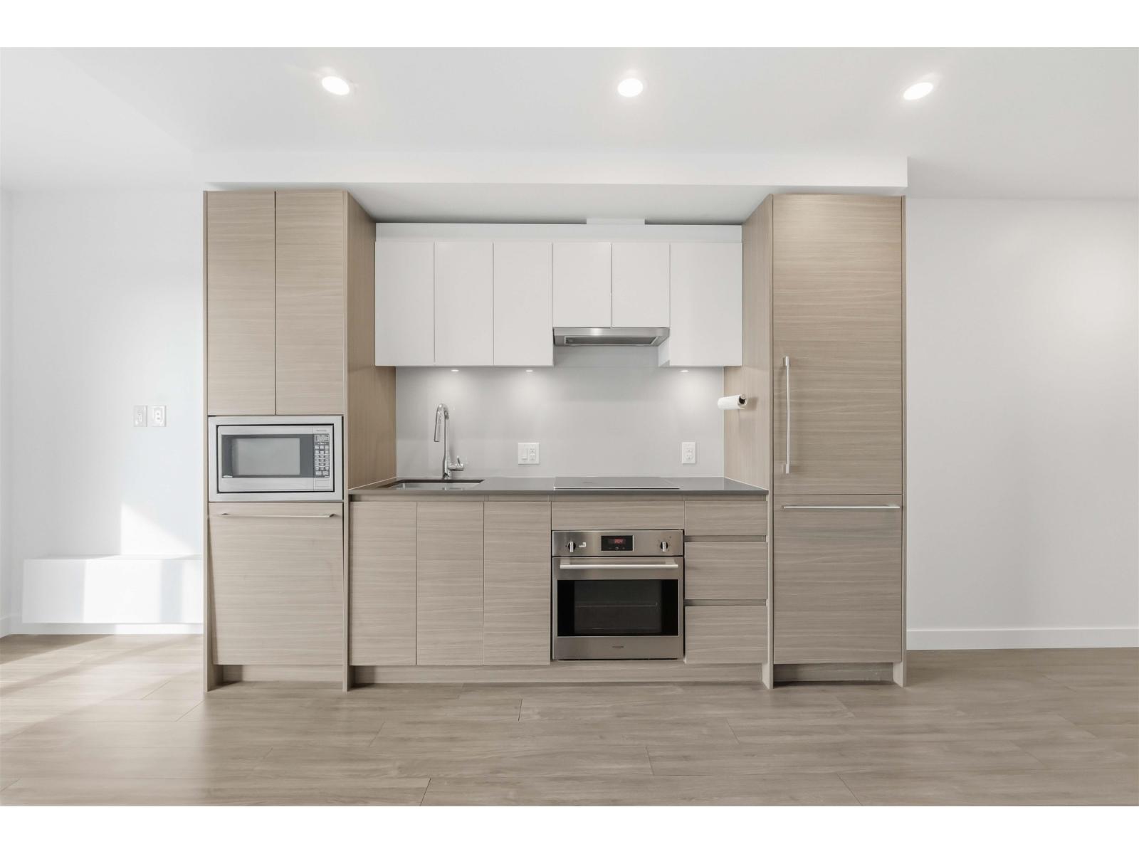 701 13615 FRASER HIGHWAY, Surrey
