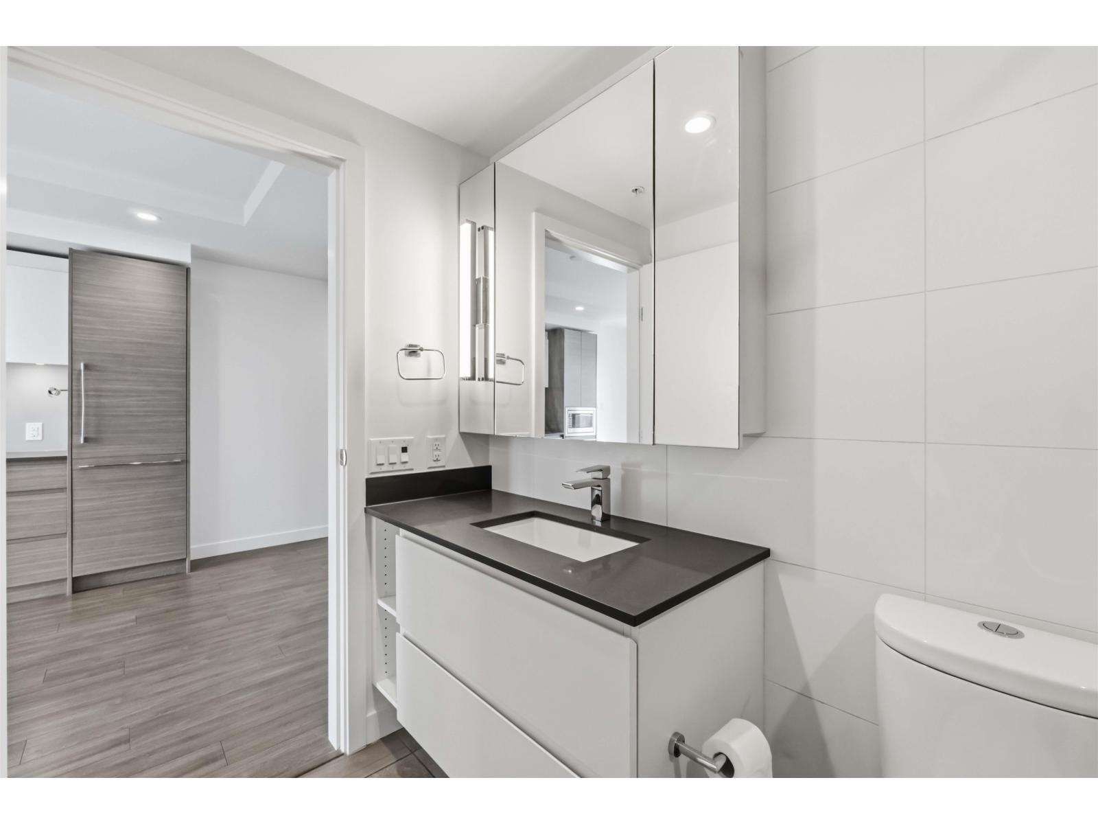 701 13615 FRASER HIGHWAY, Surrey