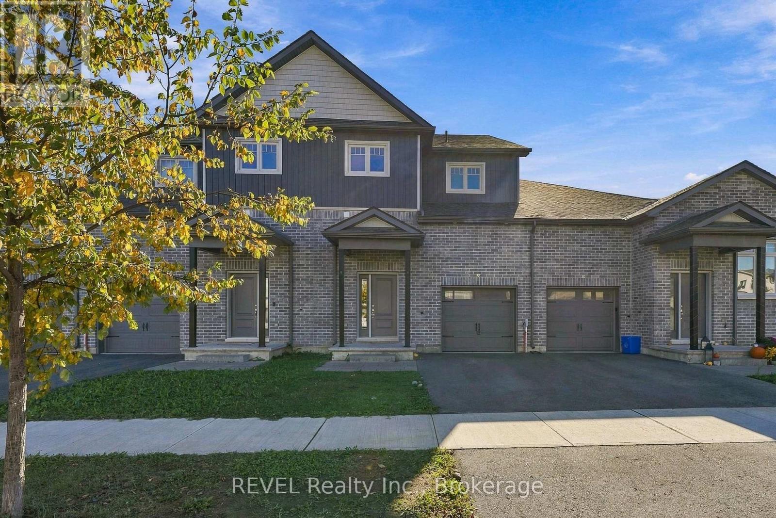 72 Markland Avenue, Prince Edward County, ON photo 2