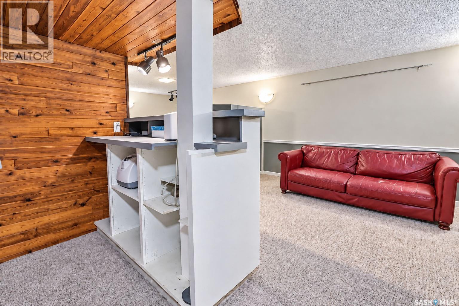 2338 McDonald AVENUE - 17