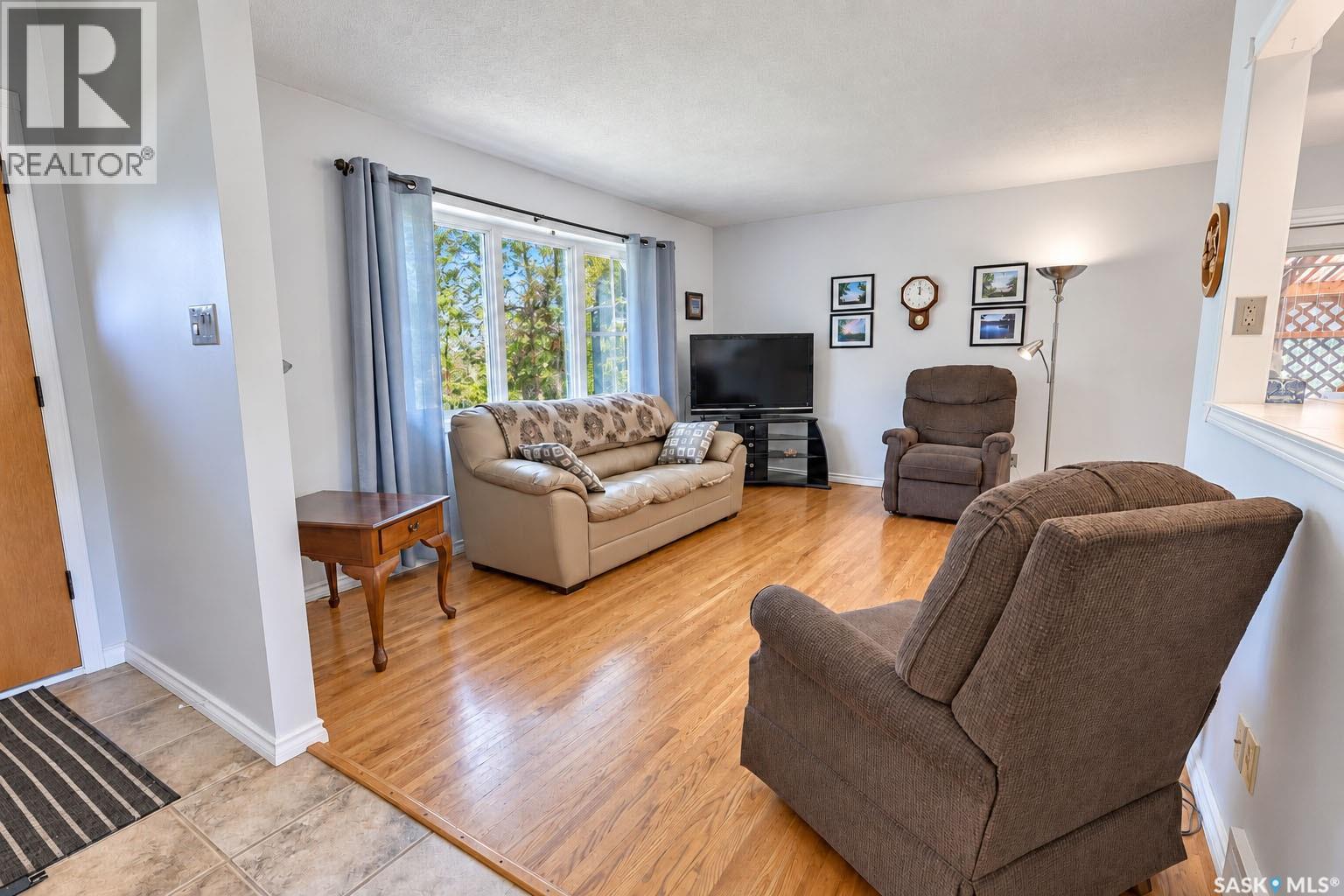 2338 McDonald AVENUE - 5