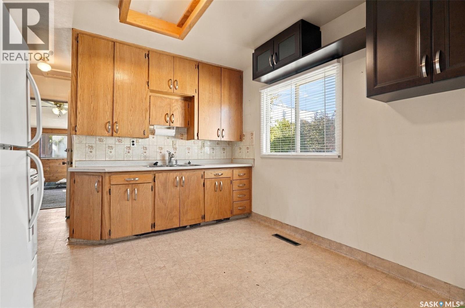 815 F AVENUE N, Saskatoon — photo 10