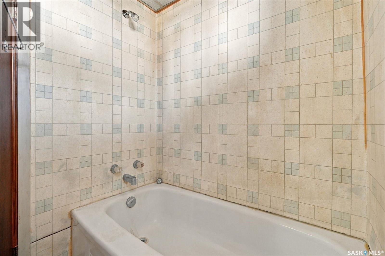 815 F AVENUE N, Saskatoon — photo 16