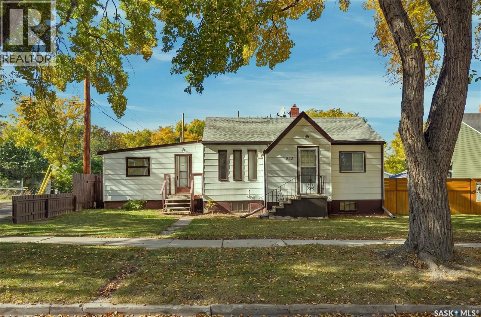 815 F AVENUE N, Saskatoon — photo 32