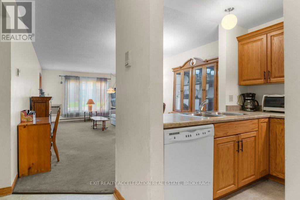 #106 7 CENTRE STREET S - Image 12