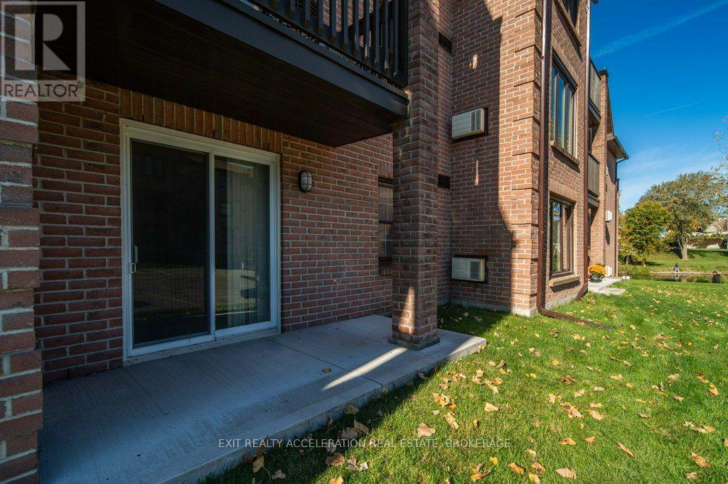 #106 7 CENTRE STREET S - 35