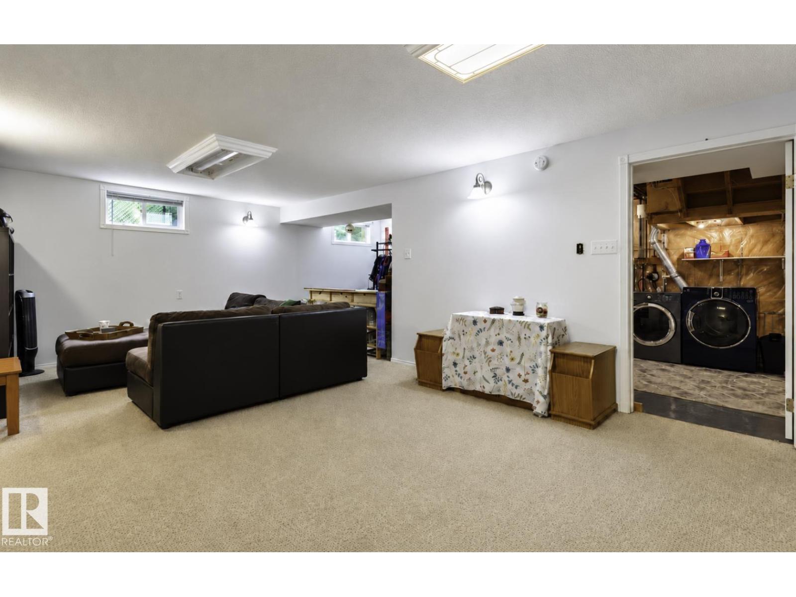 6221 44B Avenue - Image 35