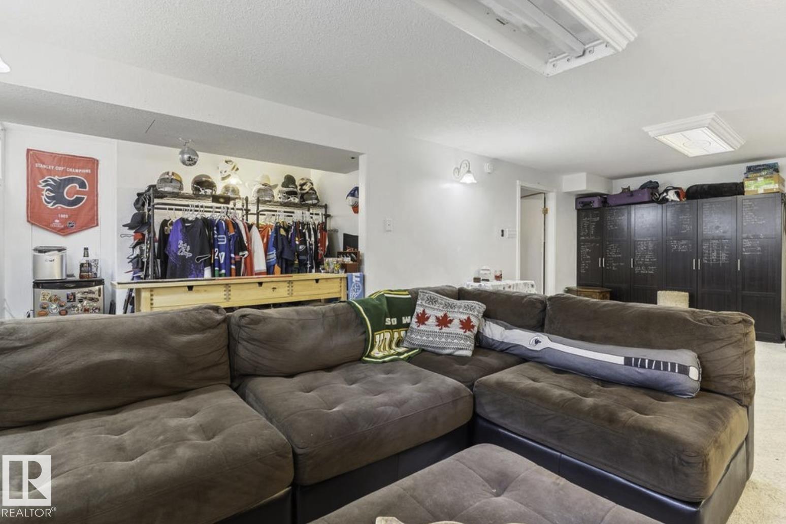 6221 44B Avenue - 36