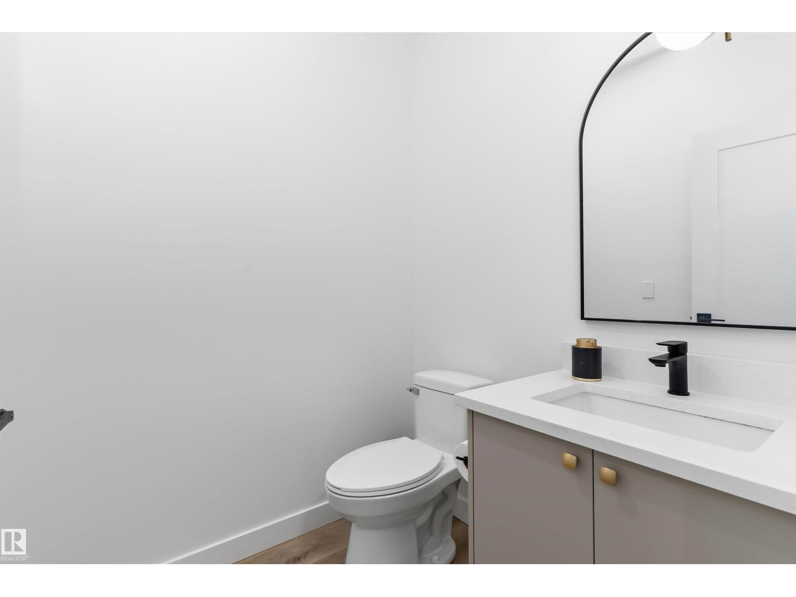180 Pacific DR - Image 4