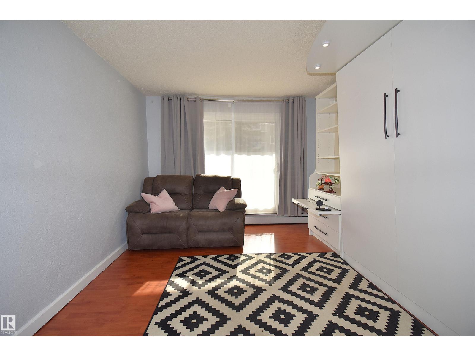 #102 11325 109 AV NW - 19