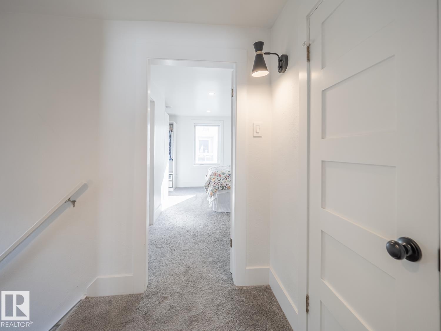 6839 111 ST NW - 16