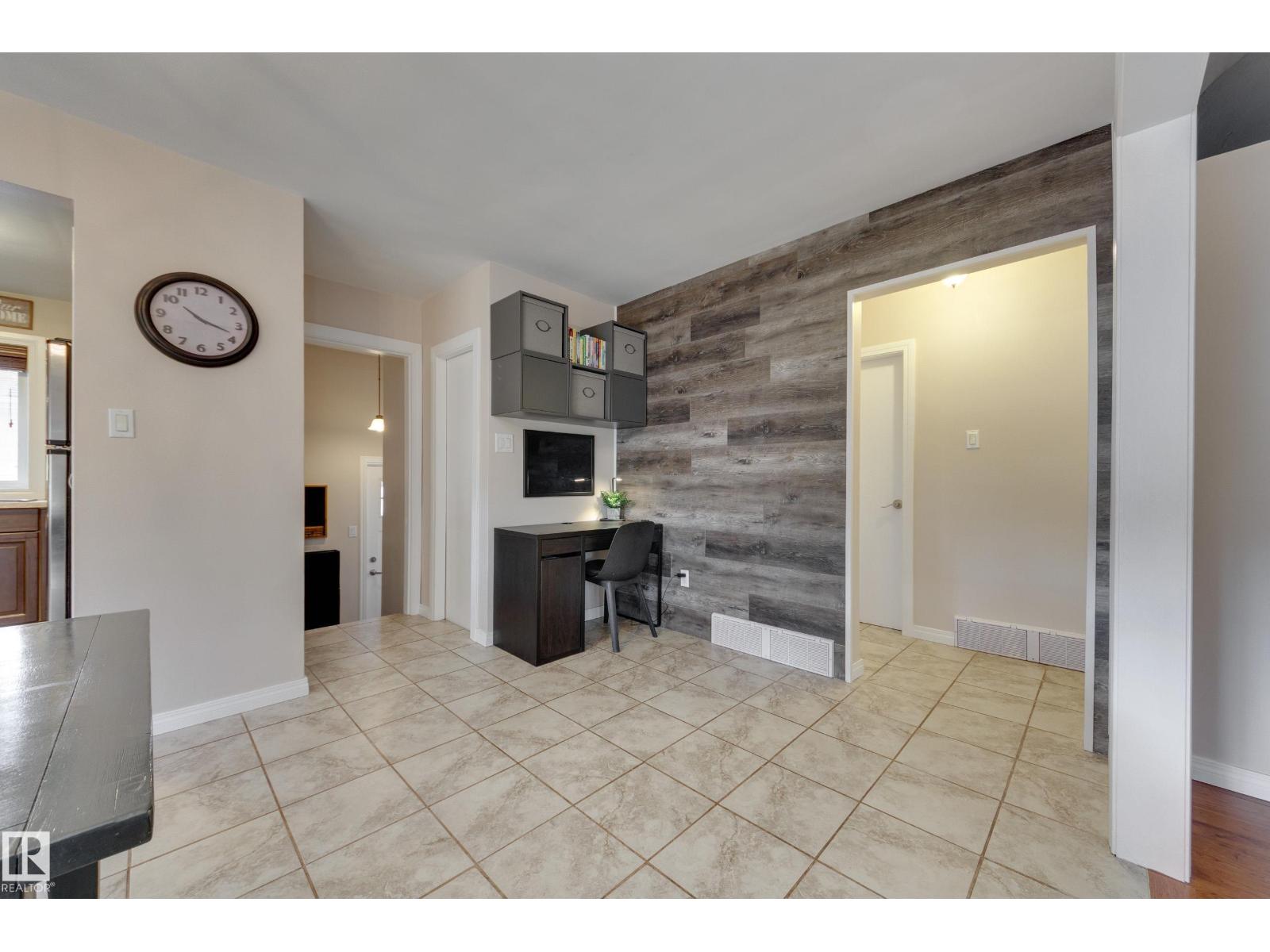 10466 159 ST NW - 12