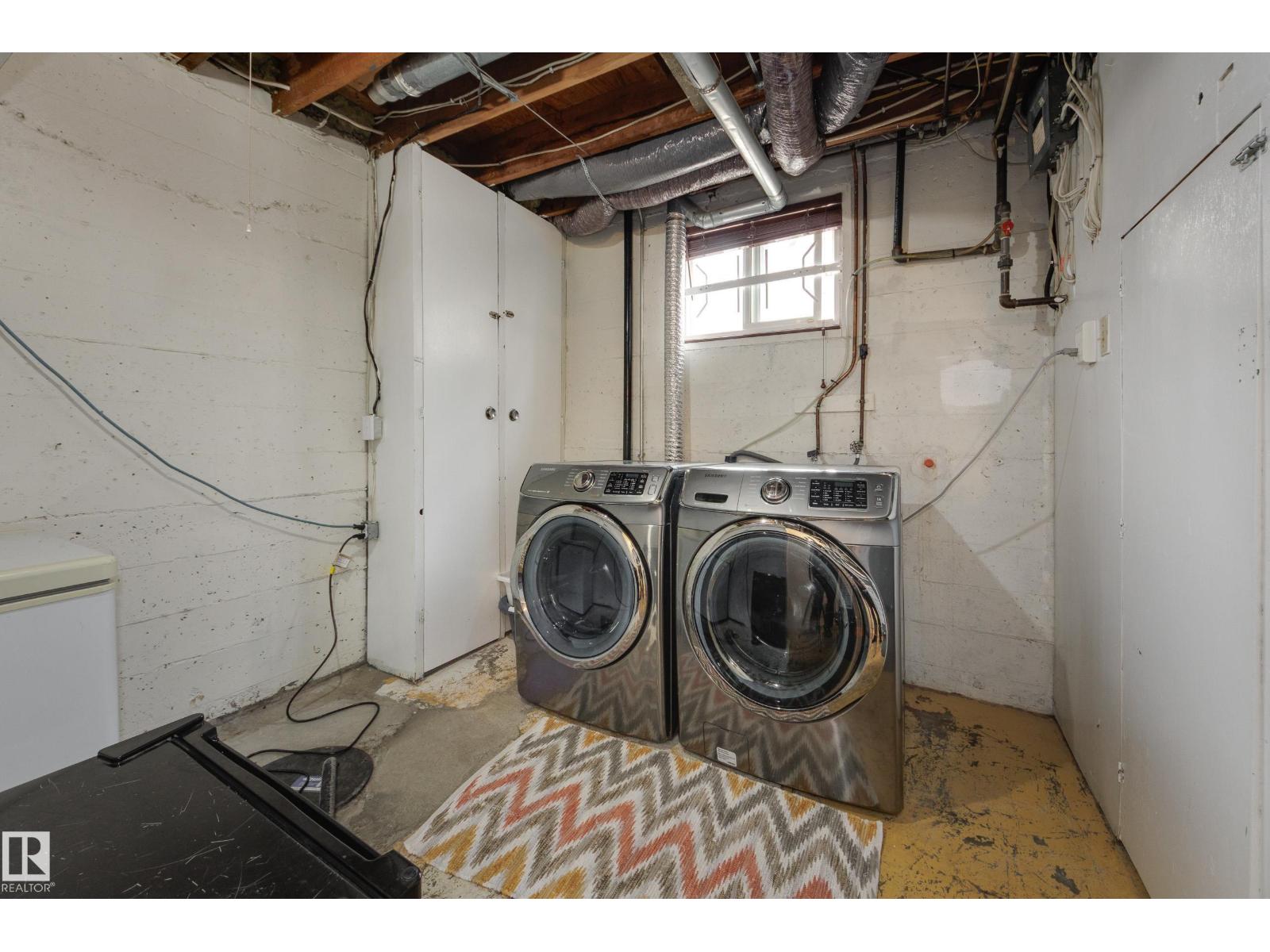 10466 159 ST NW - 33