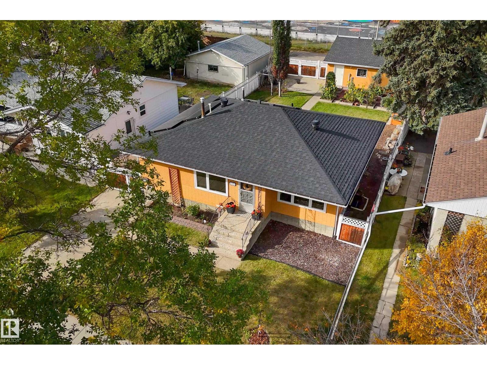 10466 159 ST NW - Image 47
