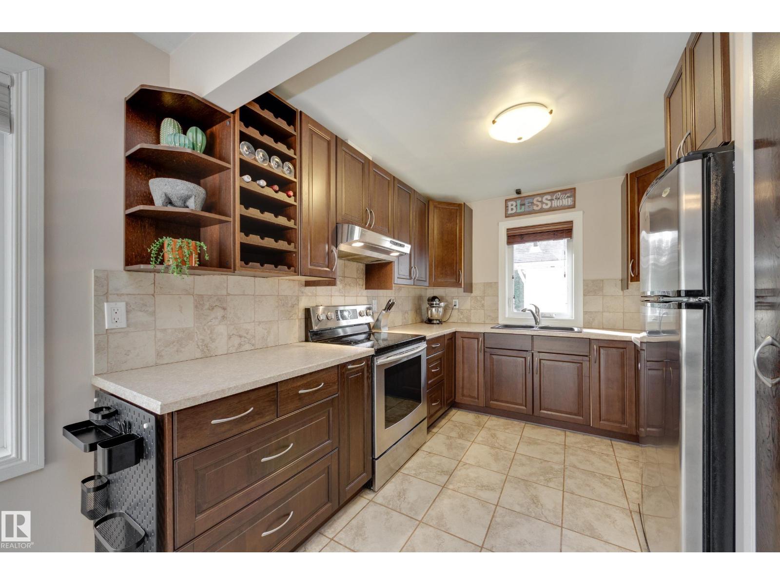10466 159 ST NW - 7