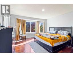4pc Bathroom - 52 Edgepark Road Nw, Calgary, AB T3A4P8 Photo 13