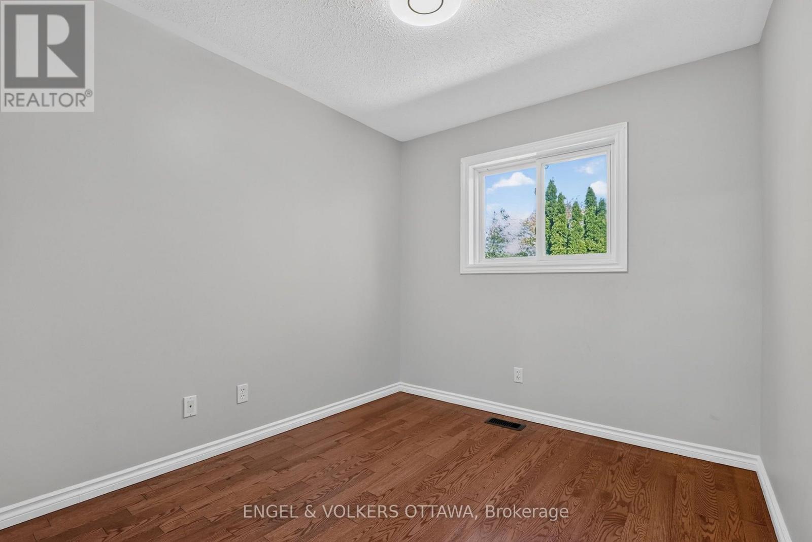 12 KALBROOK STREET - 22