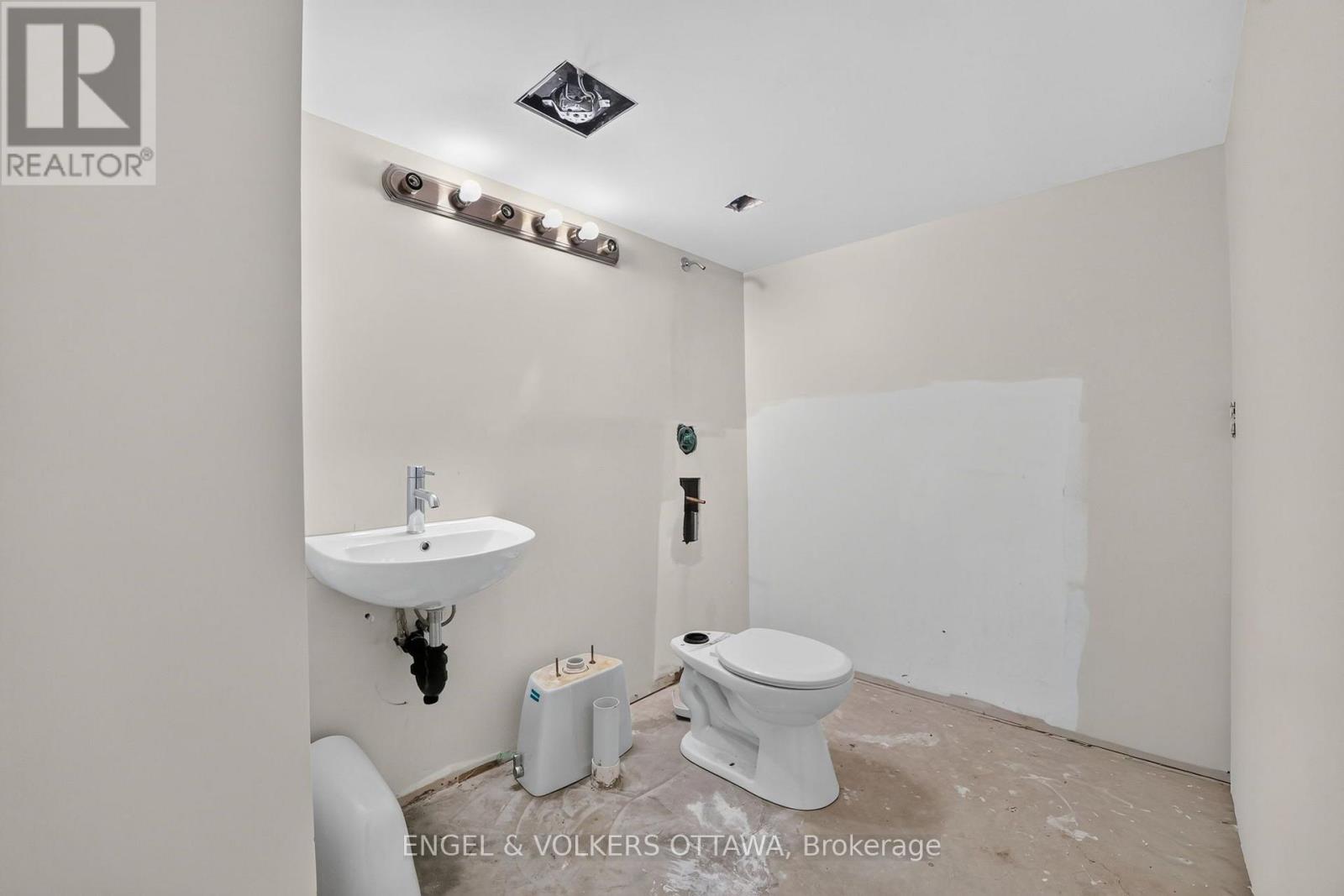 12 KALBROOK STREET - Image 33