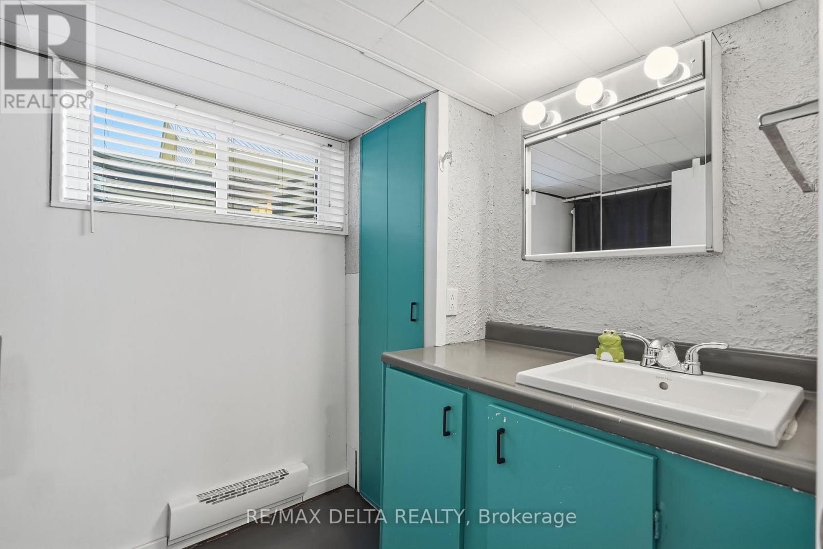 730 GERARD STREET - Image 25