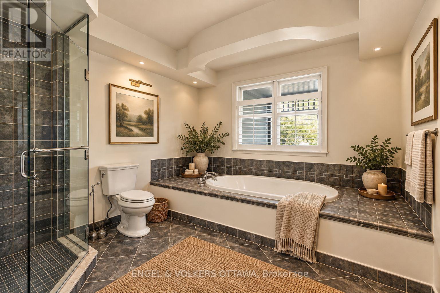 435 WESTMINSTER AVENUE - Image 31