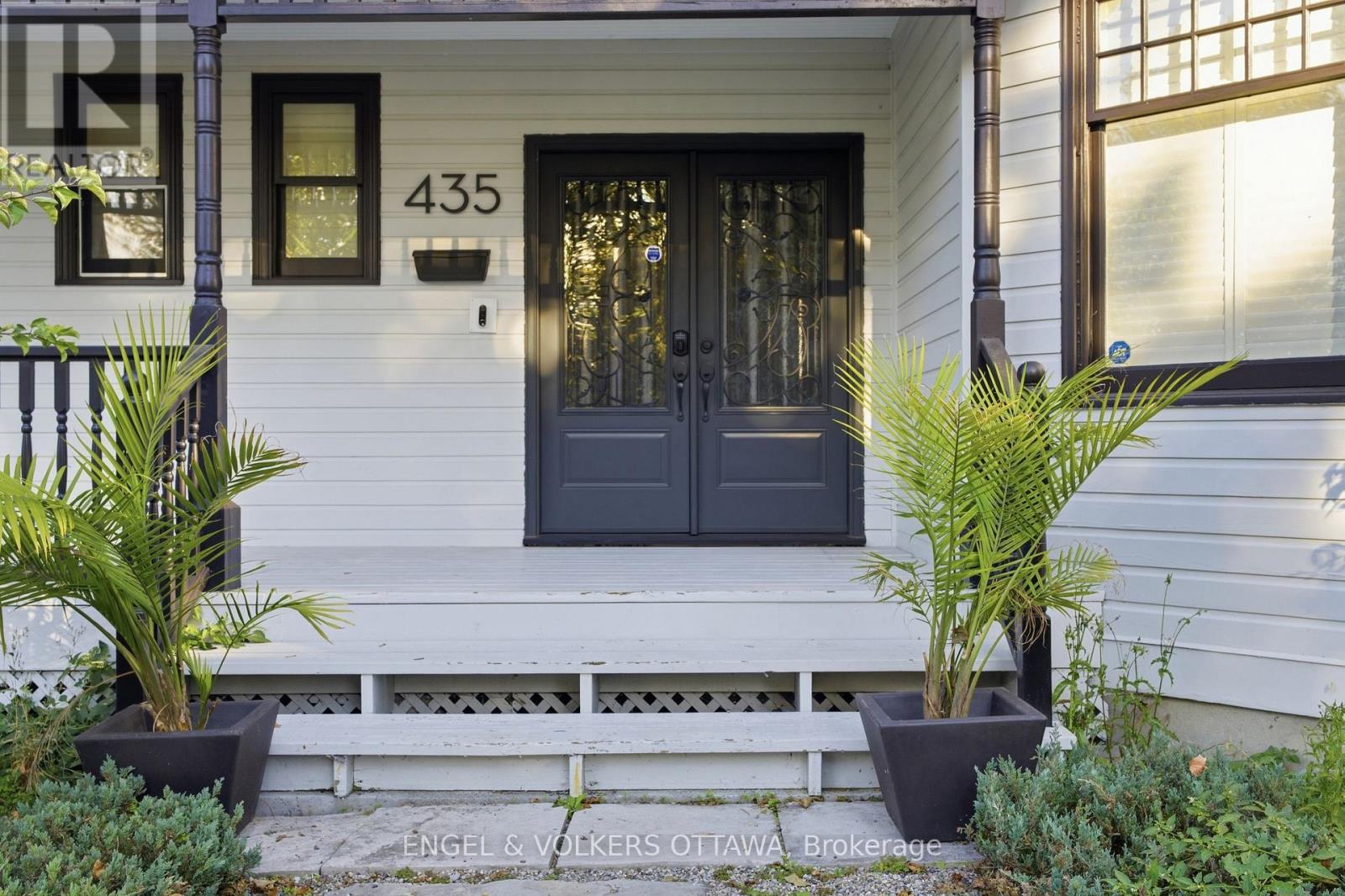 435 WESTMINSTER AVENUE - 40