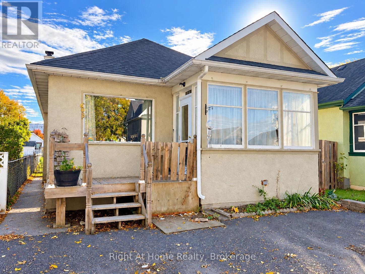 608 MARKS STREET S - 1